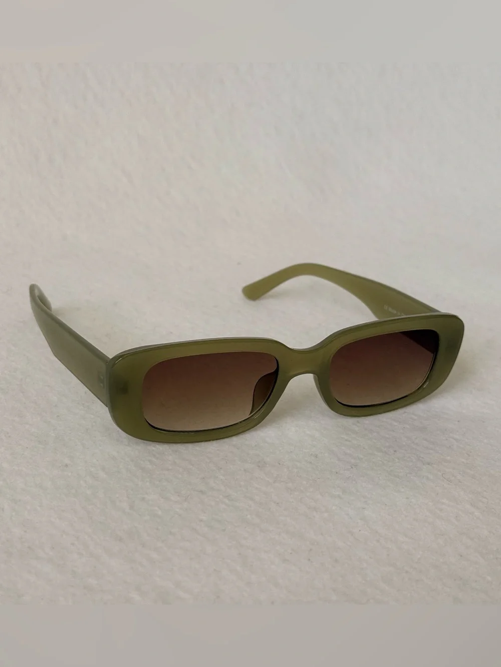 Urban Outfitters Sausalito Rectangle Sunglasses in Olive Green One Size